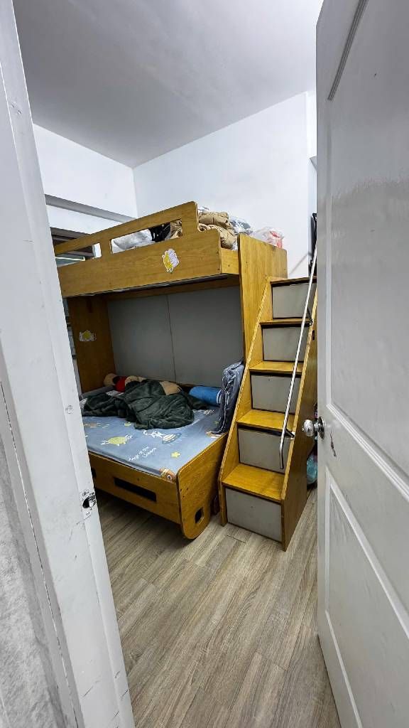 Bán nhà Linh Đàm - diện tích 76,3m2 36 tầng - Căn hộ lô góc view hồ - giá 4,75 tỷ