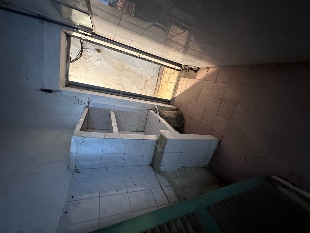 Bán nhà Nguyễn Công Trứ - diện tích 29,9m2 2 tầng - 2 mặt thoáng - giá 4,35 tỷ