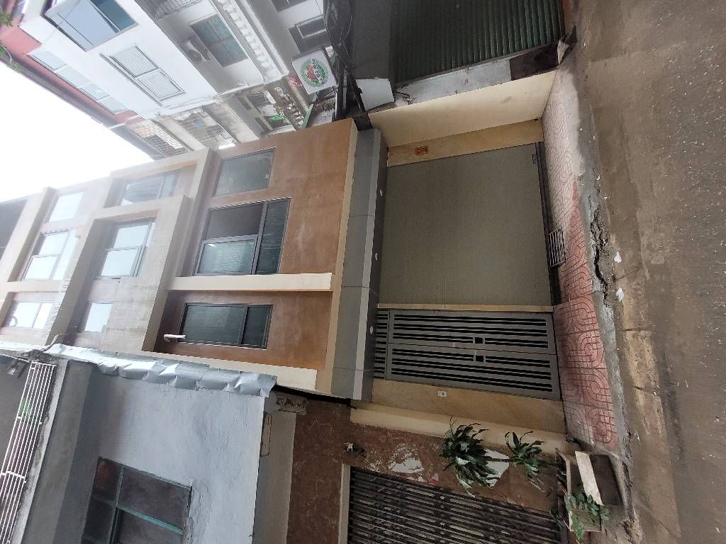 Bán nhà Ngõ Chùa Hưng Ký - diện tích 81.9m2 6 tầng - Ô tô tránh - giá 18,8 tỷ