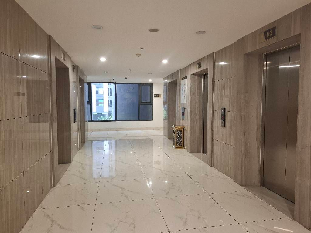 Bán nhà Minh Khai - diện tích 81m2 3 tầng - Căn góc - giá 9,68 tỷ