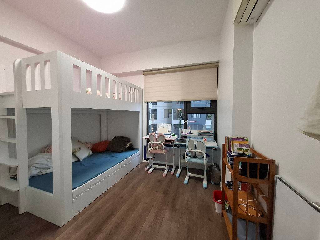 Bán nhà Minh Khai - diện tích 81m2 3 tầng - Căn góc - giá 9,68 tỷ