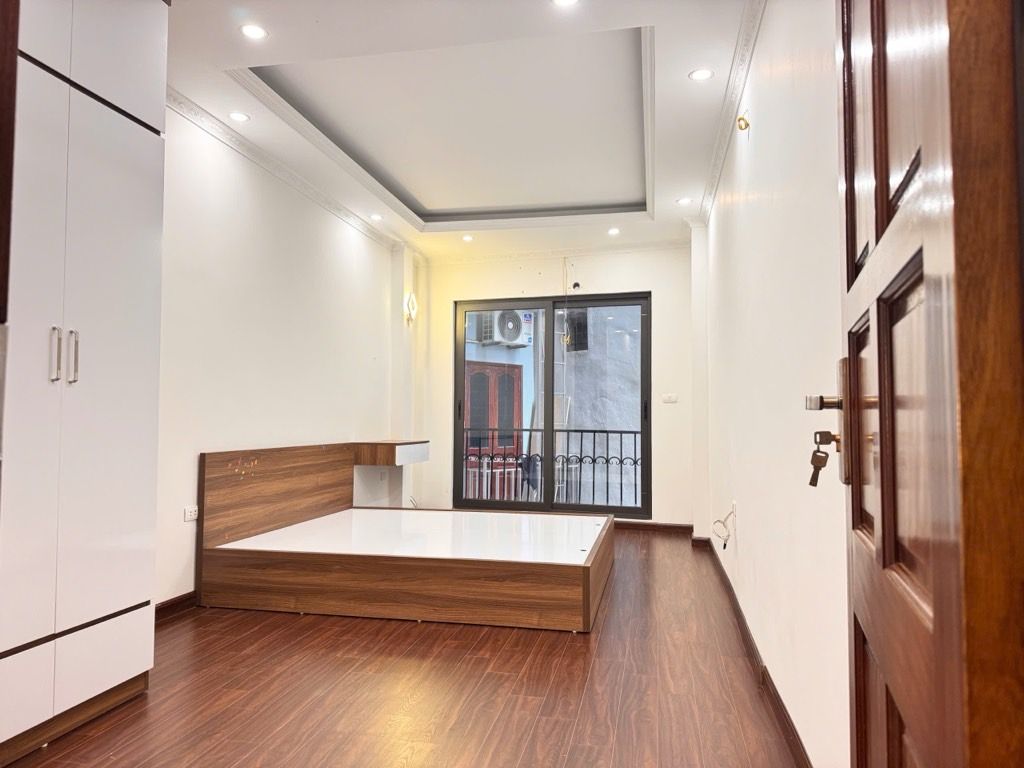 Bán nhà Trương Định - diện tích 32m2 5 tầng - Nhà đẹp hiện đại ở ngay - giá 8,8 tỷ