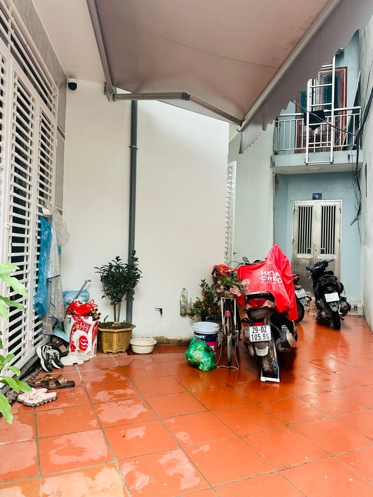 Bán nhà Trương Định - diện tích 32m2 5 tầng - Nhà đẹp hiện đại ở ngay - giá 8,8 tỷ