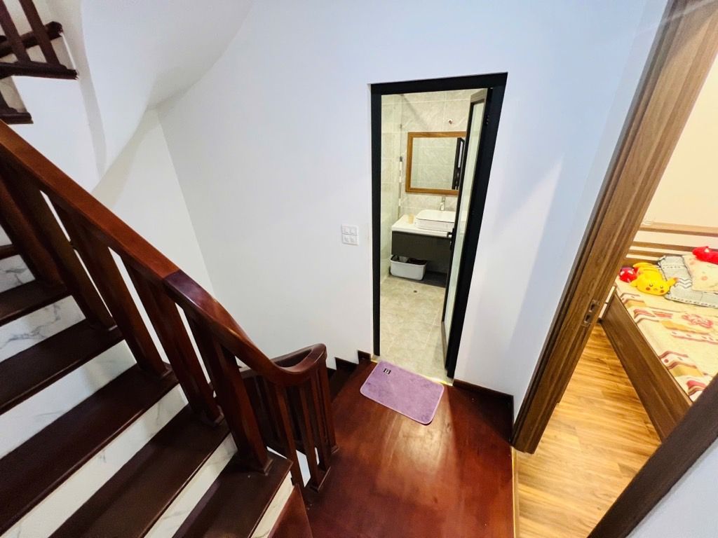 Bán nhà Hồng Mai - diện tích 32,5m2 5 tầng - ô tô vào ra thoải mái - giá 9,9 tỷ