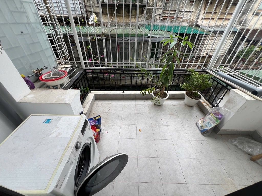 Bán nhà Hồng Mai - diện tích 32,5m2 5 tầng - ô tô vào ra thoải mái - giá 9,9 tỷ