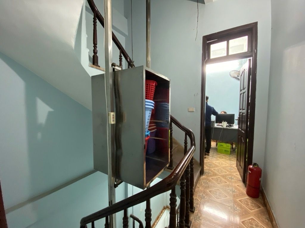 Bán nhà Đền Lừ - diện tích 30m2 6 tầng - Ô TÔ TRÁNH, VỈA HÈ - giá 16 tỷ