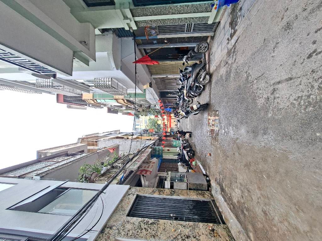 Bán nhà Ngụy Như Kon Tum - diện tích 28.3m2 6 tầng - ô tô tránh - giá 17,9 tỷ