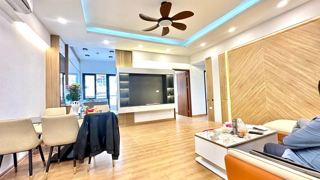 Bán nhà Tam Trinh - diện tích 105m2 1 tầng - Căn hộ 3 ngủ giữa trung tâm - giá 8,6 tỷ