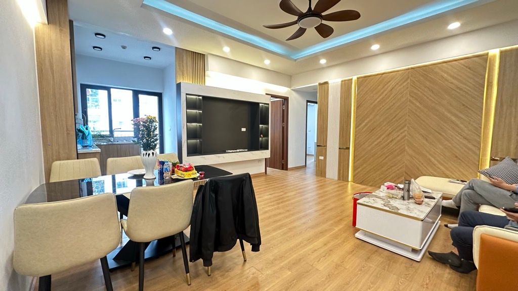 Bán nhà Tam Trinh - diện tích 105m2 1 tầng - Căn hộ 3 ngủ giữa trung tâm - giá 8,6 tỷ