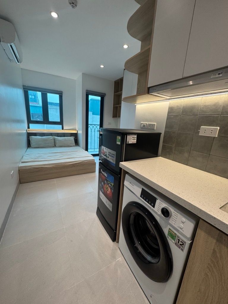 Bán nhà Trương Định - diện tích 61m2 7 tầng - Ngõ thông rộng - giá 17 tỷ