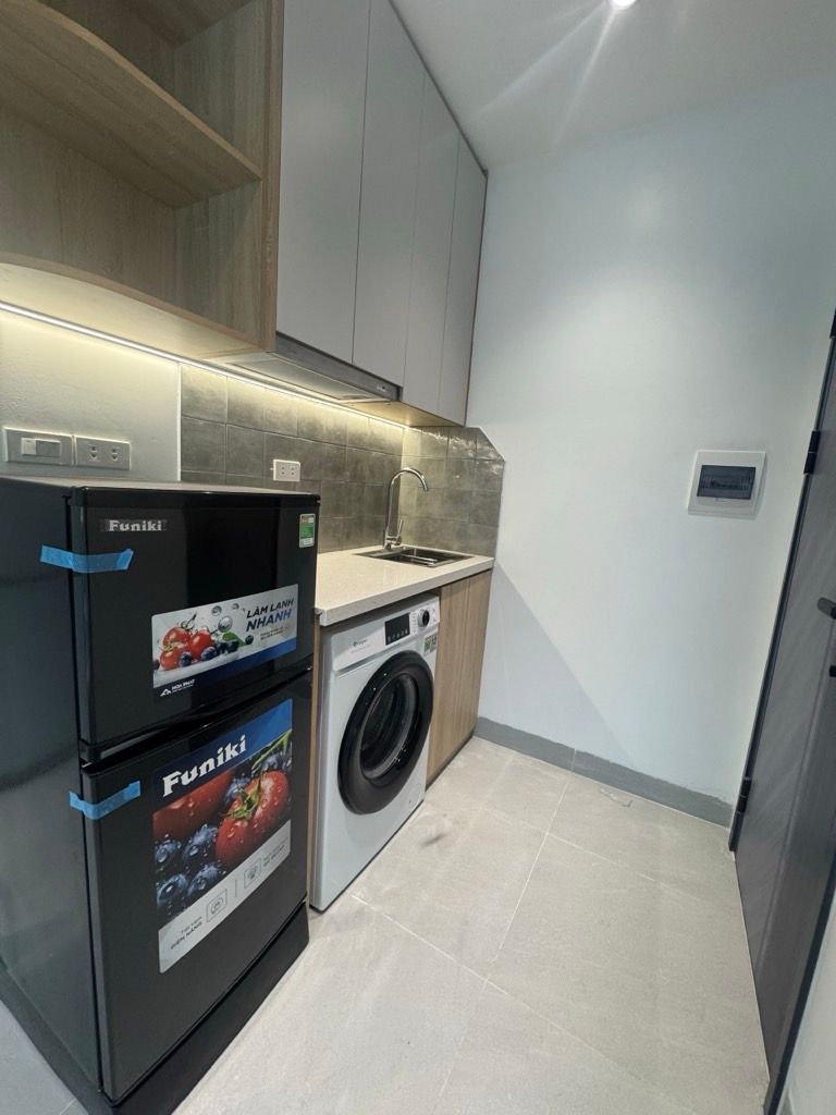 Bán nhà Trương Định - diện tích 66m2 7 tầng - Ngõ thông rộng - giá 17,4 tỷ