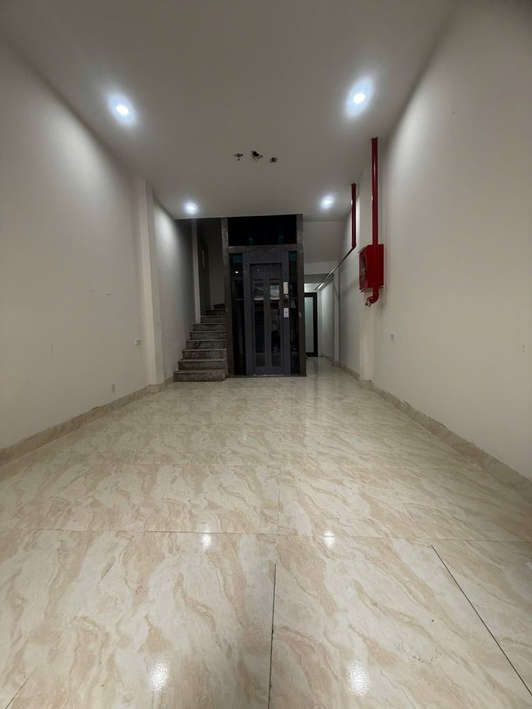 Bán nhà Trương Định - diện tích 49m2 5 tầng - Mặt ngõ ô tô - giá 14,3 tỷ