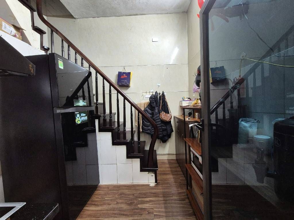 Bán nhà Thanh Xuân - diện tích 22m2 2 tầng - Ô TÔ ĐỖ CỔNG - giá 2,2 tỷ