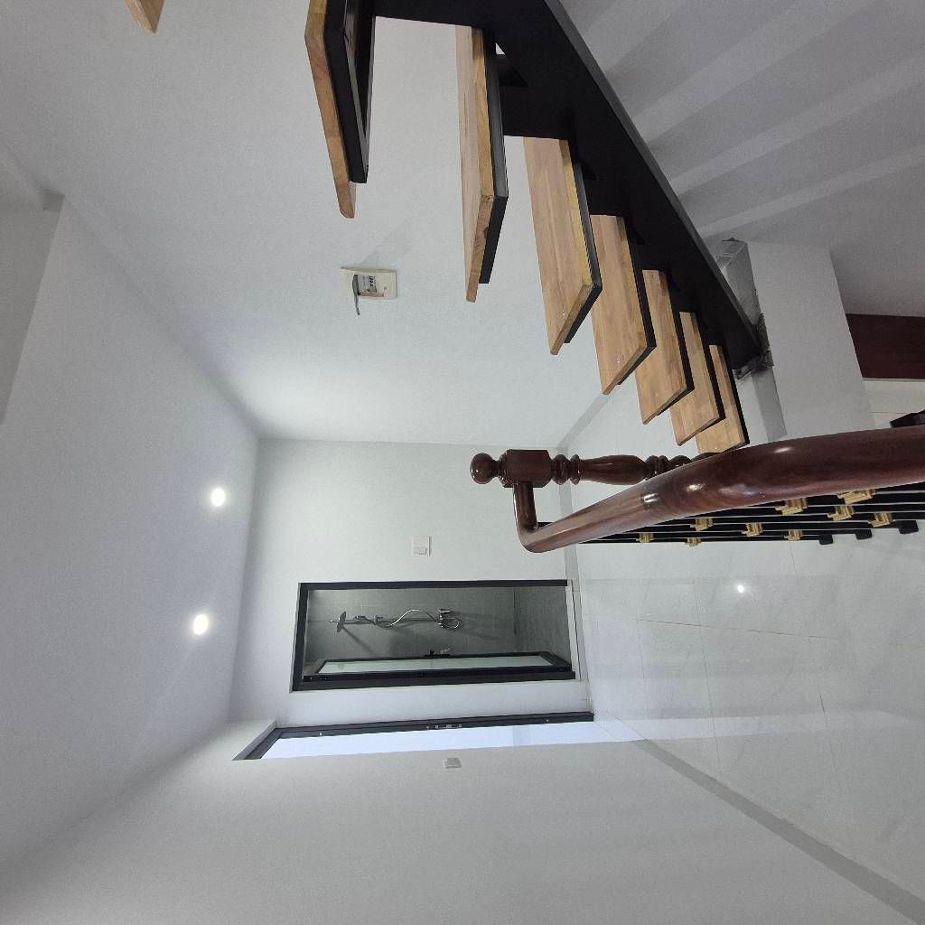 Bán nhà Thanh Lân - diện tích 43.1m2 3 tầng - gần ô tô - giá 4,35 tỷ