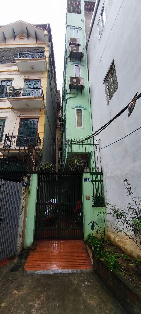 Bán nhà Hào Nam - diện tích 35m2 5 tầng - Gần Ga Cát Linh - giá 9,3 tỷ