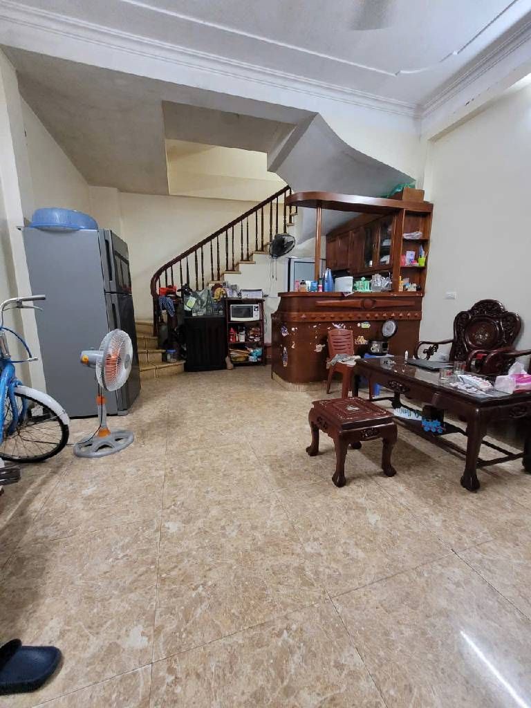 Bán nhà Hào Nam - diện tích 35m2 5 tầng - Gần Ga Cát Linh - giá 9,3 tỷ