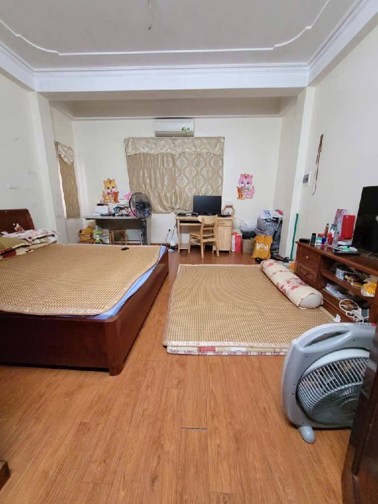 Bán nhà Hào Nam - diện tích 35m2 5 tầng - Gần Ga Cát Linh - giá 9,3 tỷ