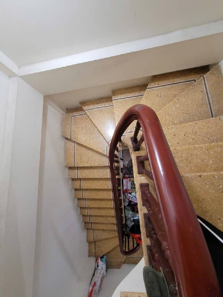 Bán nhà Hào Nam - diện tích 35m2 5 tầng - Gần Ga Cát Linh - giá 9,3 tỷ