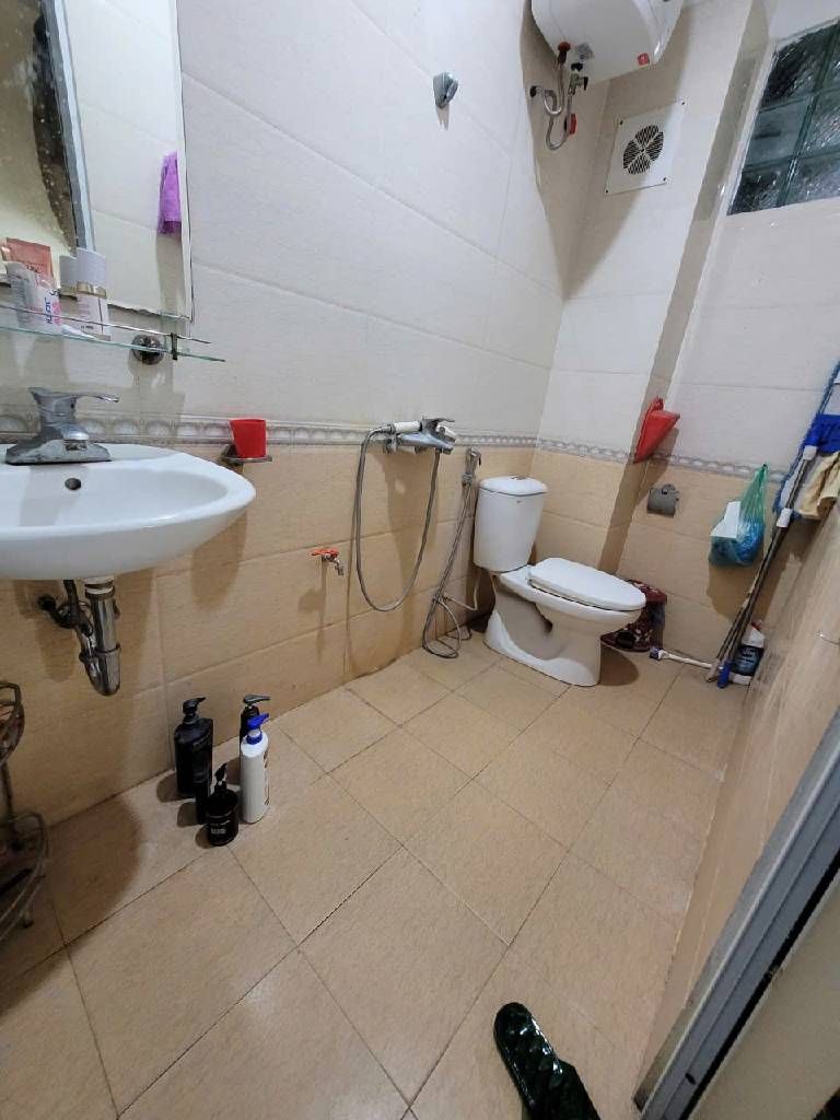 Bán nhà Hào Nam - diện tích 35m2 5 tầng - Gần Ga Cát Linh - giá 9,3 tỷ