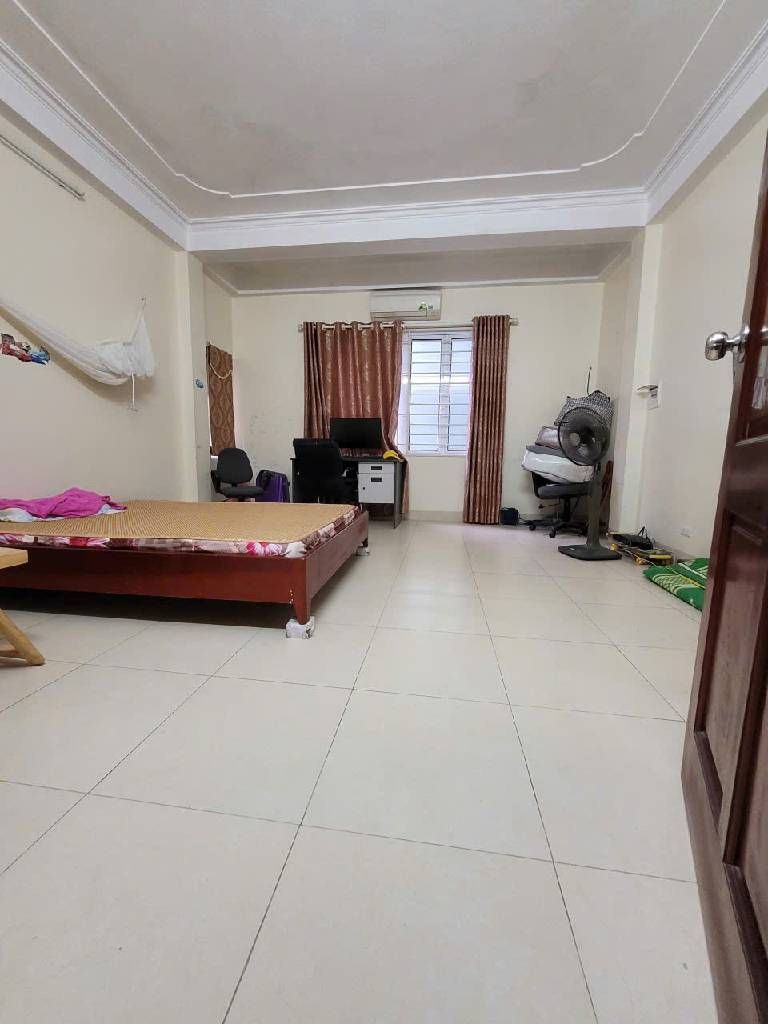 Bán nhà Hào Nam - diện tích 35m2 5 tầng - Gần Ga Cát Linh - giá 9,3 tỷ