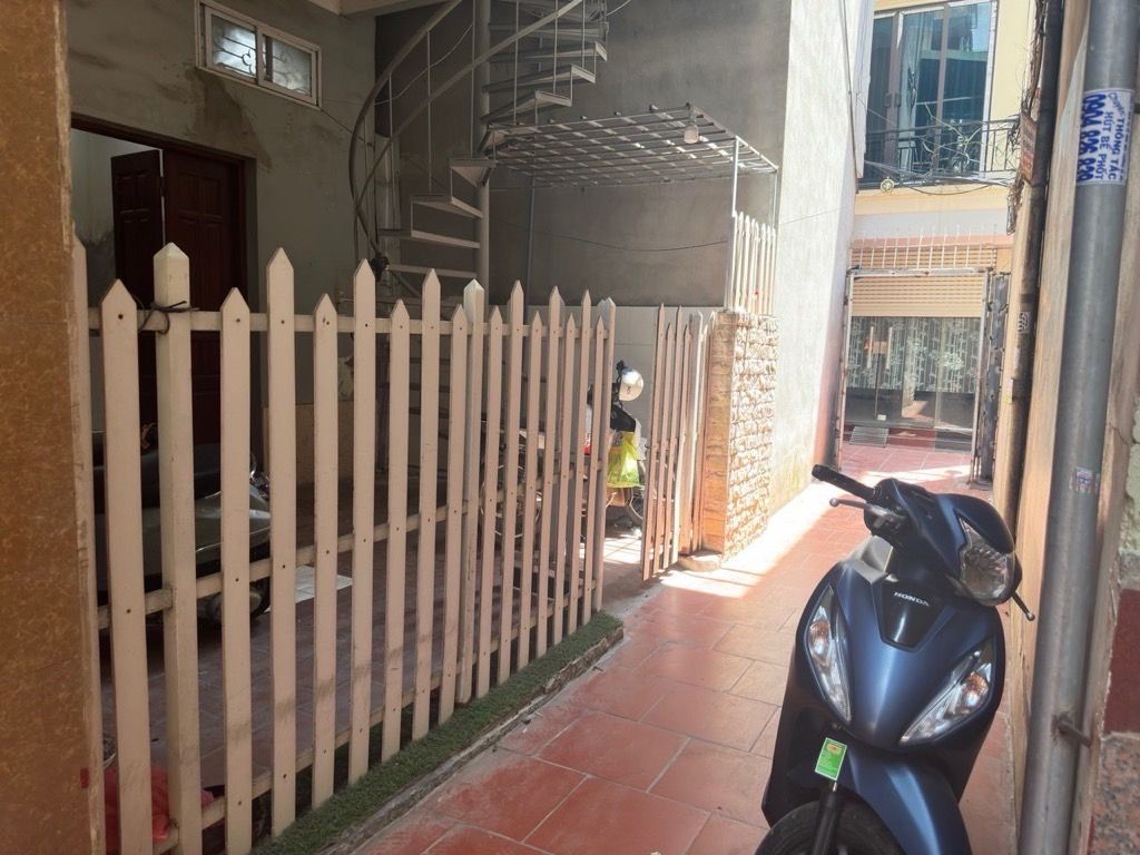 Bán nhà Tam Trinh - diện tích 54m2 2 tầng - nhà cũ, bán đất - giá 11,5 tỷ