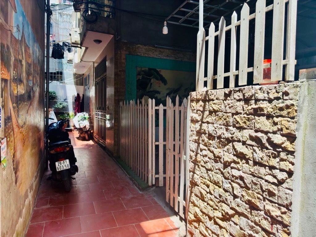 Bán nhà Tam Trinh - diện tích 54m2 2 tầng - nhà cũ, bán đất - giá 11,5 tỷ