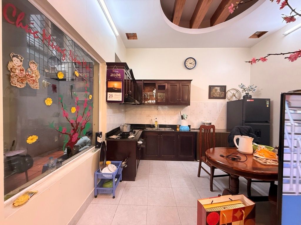 Bán nhà Lê Trọng Tấn - diện tích 70m2 4 tầng - Sổ đỏ nở hậu - giá 16 tỷ