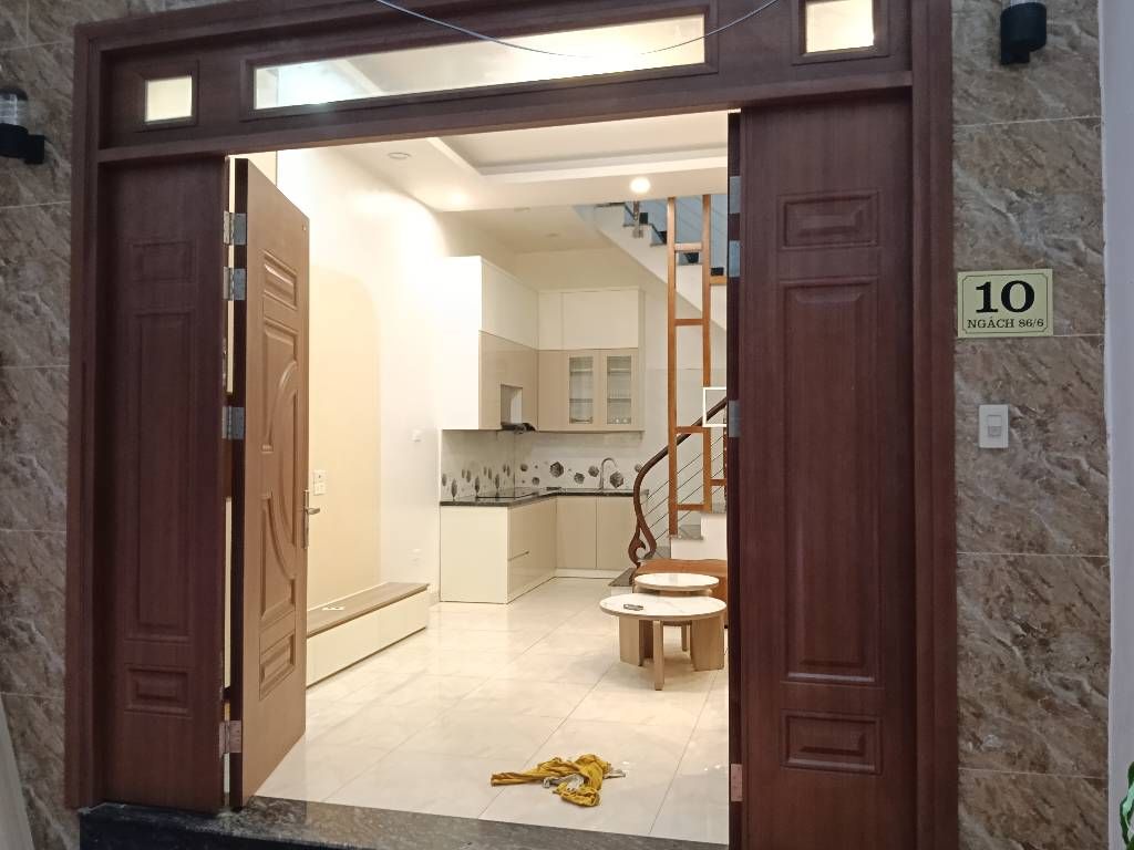 Bán nhà Hào Nam - diện tích 31m2 4 tầng - Vị trí siêu đẹp gần Ga Cát Linh - giá 10,96 tỷ