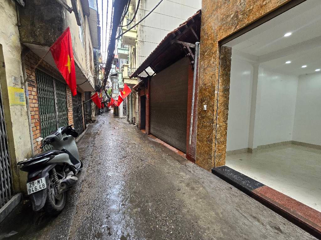 Bán nhà Minh Khai - diện tích 37m2 6 tầng - Lô góc, ô tô - giá 18,3 tỷ