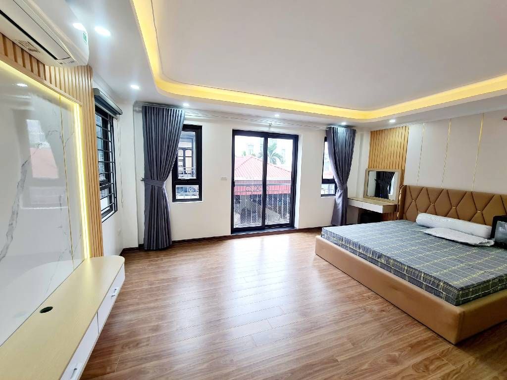 Bán nhà Minh Khai - diện tích 37m2 6 tầng - Lô góc, ô tô - giá 18,3 tỷ