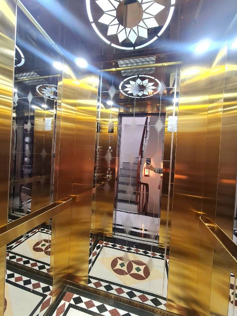 Bán nhà Minh Khai - diện tích 37m2 6 tầng - Lô góc, ô tô - giá 18,3 tỷ