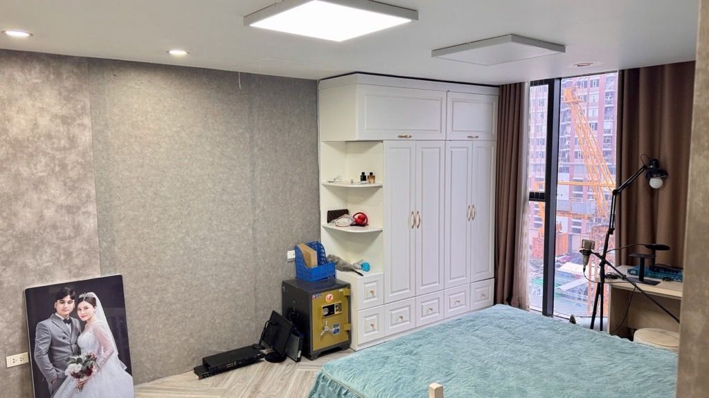 Bán nhà Nguyễn Trãi - diện tích 93m2 1 tầng - Căn hộ đẹp hiếm có - giá 9,7 tỷ