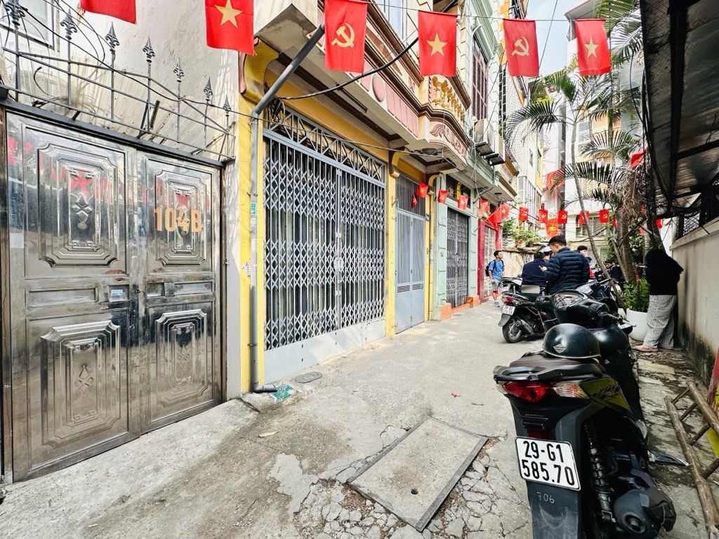 Bán nhà Thái Thịnh - diện tích 45m2 1 tầng - Ô Tô Đỗ Cửa - giá 2,99 tỷ