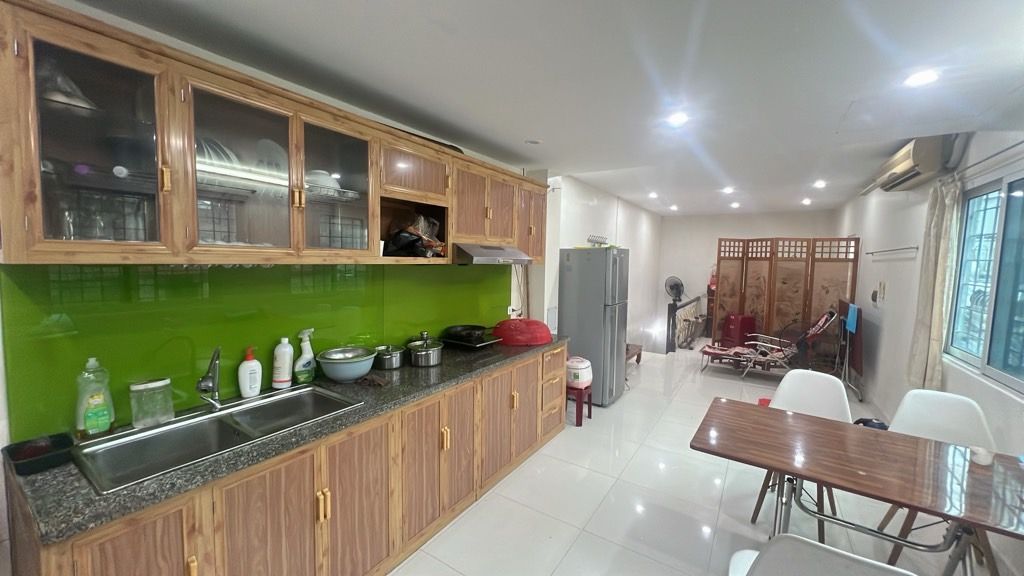 Bán nhà Tây Sơn - diện tích 27m2 5 tầng - Ô TÔ THÔNG - KINH DOANH - giá 10,2 tỷ