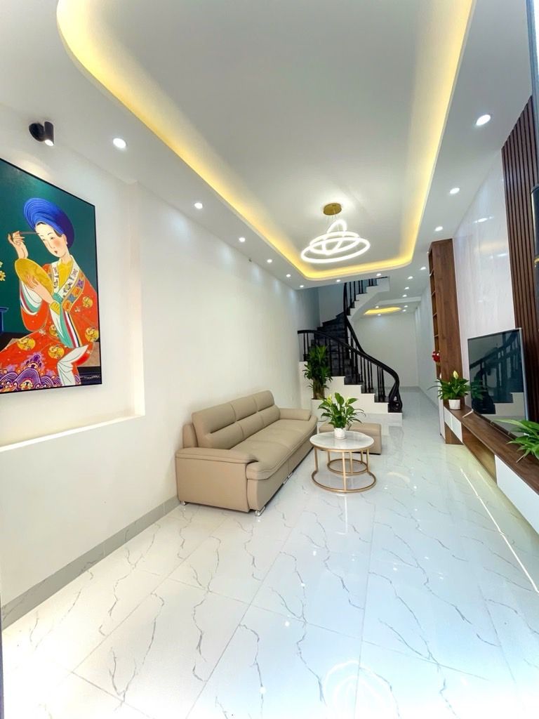 Bán nhà Ngõ Toàn Thắng - diện tích 40.6m2 4 tầng - Gần phố, ngõ thông - giá 12 tỷ