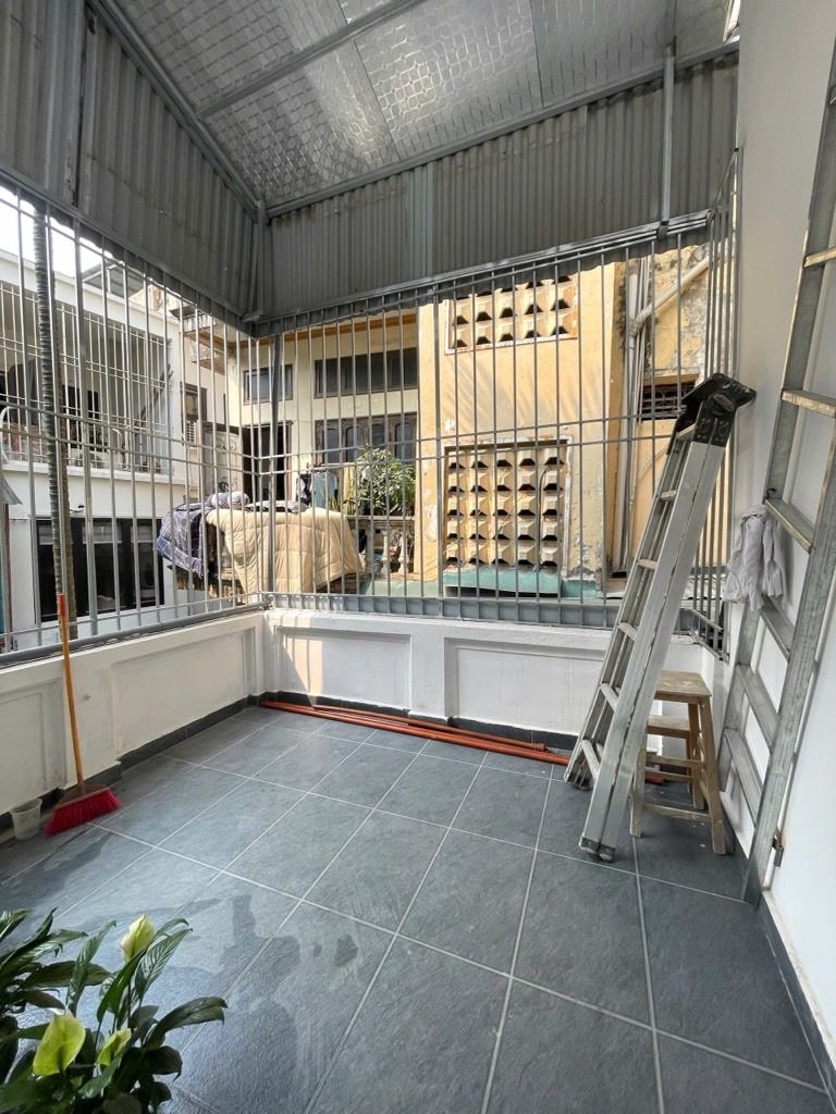 Bán nhà Ngõ Toàn Thắng - diện tích 40.6m2 4 tầng - Gần phố, ngõ thông - giá 12 tỷ