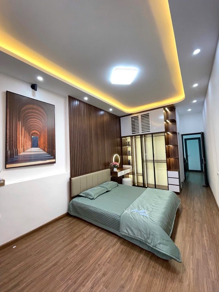 Bán nhà Ngõ Toàn Thắng - diện tích 40.6m2 4 tầng - Gần phố, ngõ thông - giá 12 tỷ