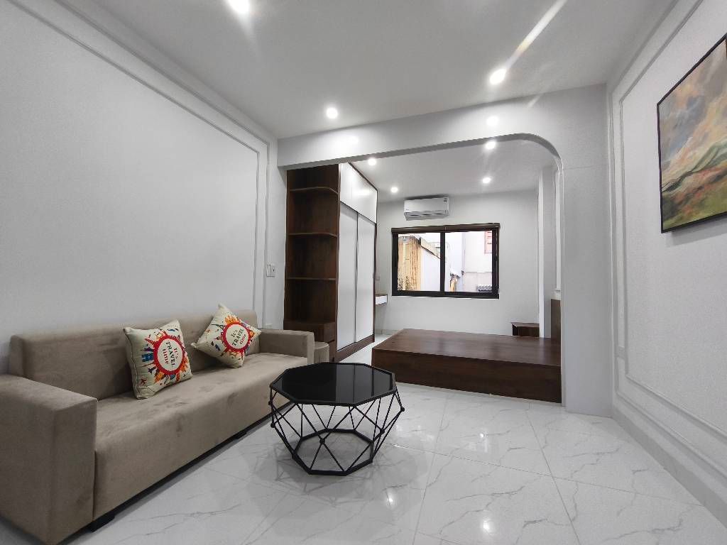 Bán nhà Nguyễn Đức Cảnh - diện tích 59m2 6 tầng - 2 mặt thoáng - giá 16,5 tỷ