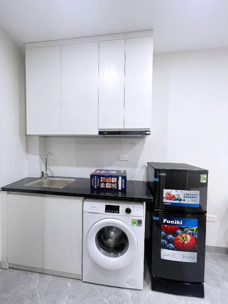 Bán nhà Thịnh Quang - diện tích 52m2 7 tầng - gần ô tô - giá 15,5 tỷ