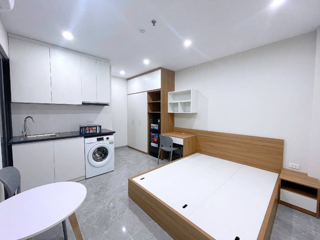 Bán nhà Thịnh Quang - diện tích 52m2 7 tầng - gần ô tô - giá 15,5 tỷ