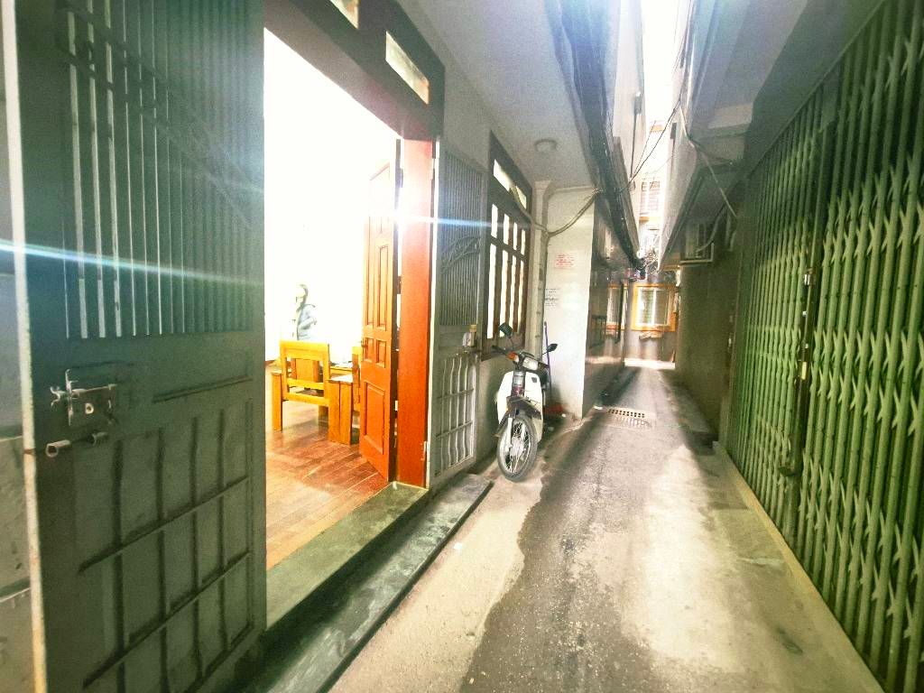 Bán nhà Quan Nhân - diện tích 40m2 4 tầng - LÔ GÓC 2 THOÁNG - giá 10,8 tỷ