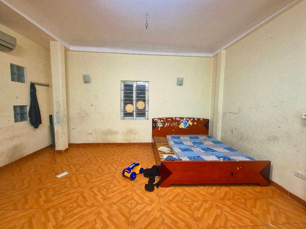 Bán nhà Quan Nhân - diện tích 40m2 4 tầng - LÔ GÓC 2 THOÁNG - giá 10,8 tỷ