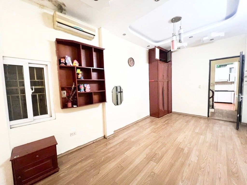 Bán nhà Thái Hà - diện tích 34m2 4 tầng - Ô tô tránh - giá 9,3 tỷ