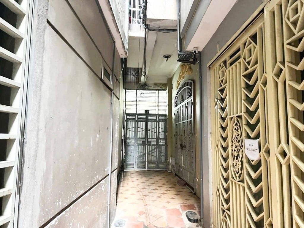 Bán nhà Thái Hà - diện tích 34m2 4 tầng - Ô tô tránh - giá 9,3 tỷ