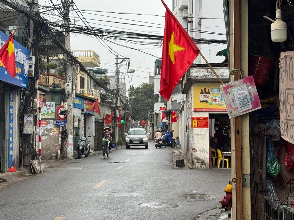 Bán nhà Thanh Lân - diện tích 90m2 1 tầng - ô tô đỗ cửa - giá 17,1 tỷ