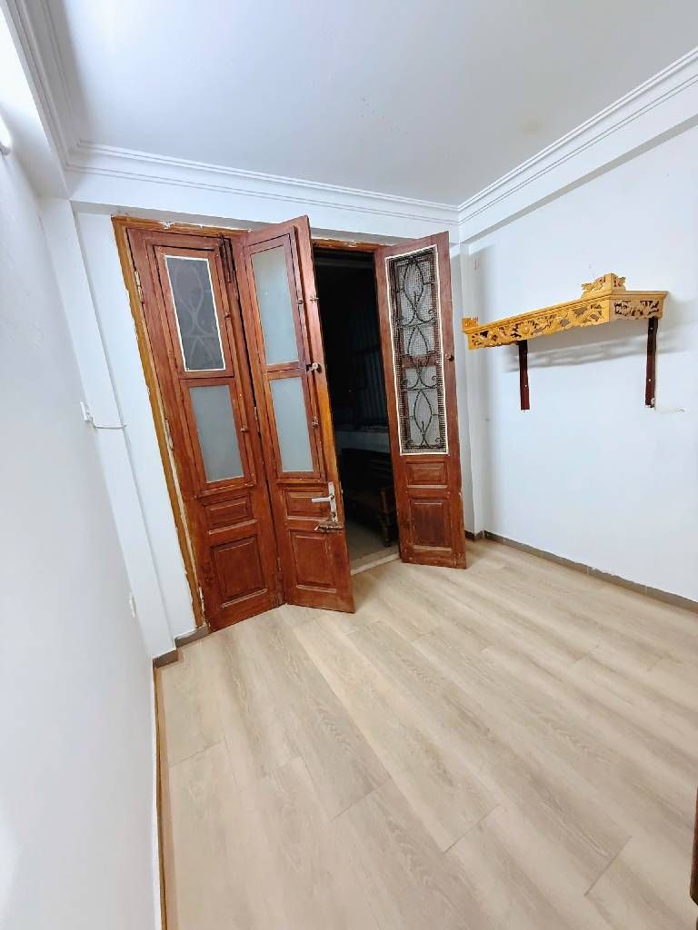 Bán nhà Lệnh Cư - diện tích 37.1m2 6 tầng - Nhà lô góc, kinh doanh nhỏ - giá 6,35 tỷ