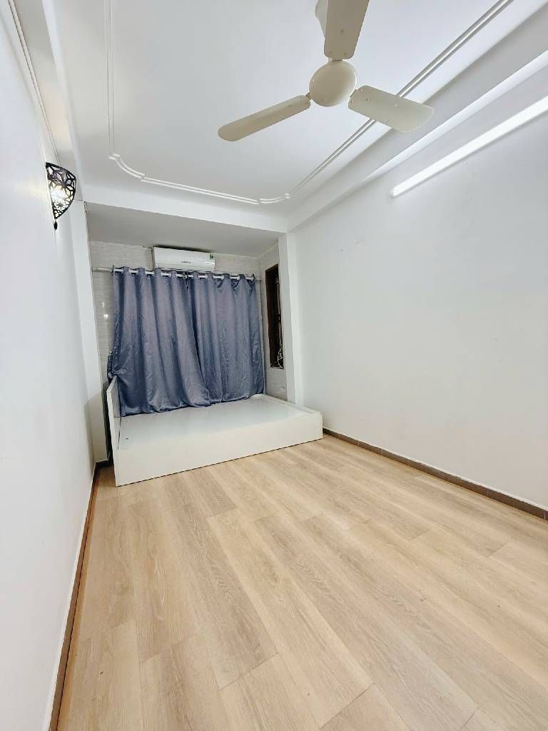 Bán nhà Lệnh Cư - diện tích 37.1m2 6 tầng - Nhà lô góc, kinh doanh nhỏ - giá 6,35 tỷ