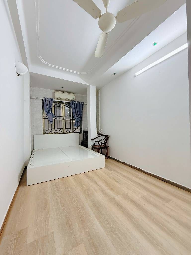 Bán nhà Lệnh Cư - diện tích 37.1m2 6 tầng - Nhà lô góc, kinh doanh nhỏ - giá 6,35 tỷ