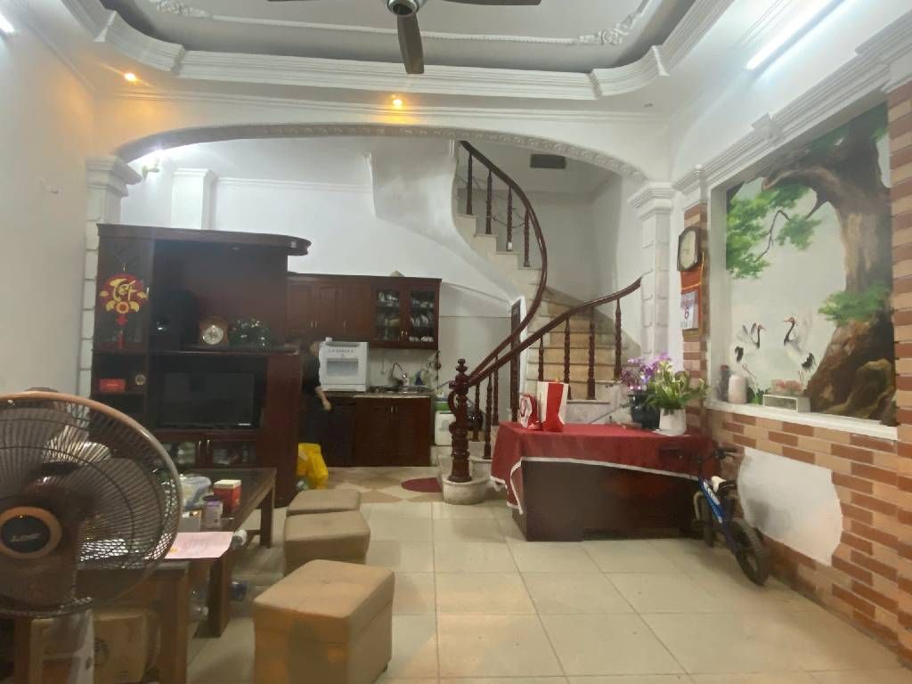 Bán nhà Trương Định - diện tích 32m2 4 tầng - ô tô tránh - giá 10,2 tỷ