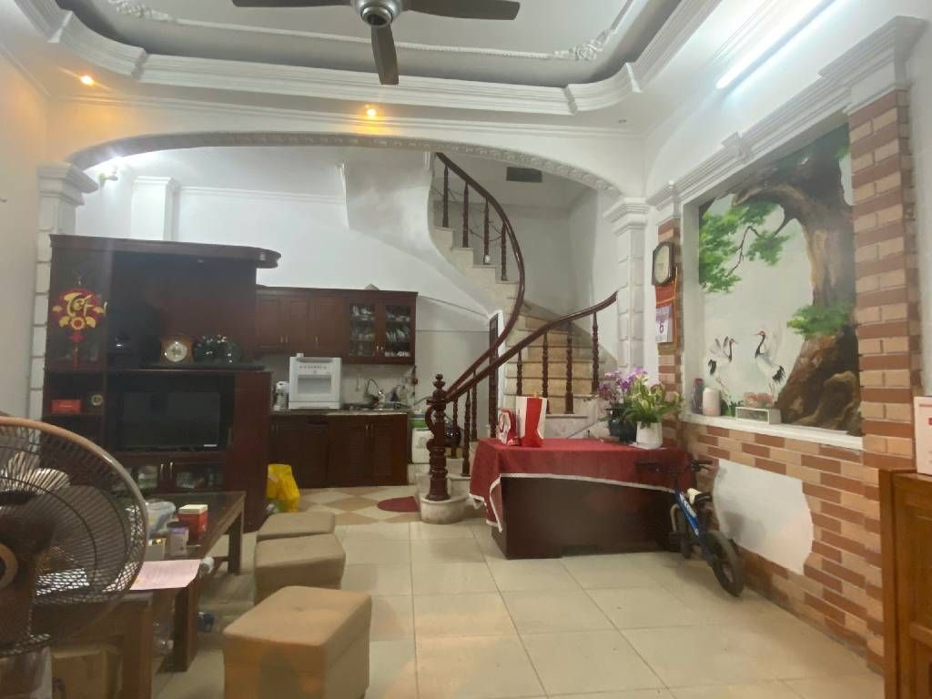 Bán nhà Trương Định - diện tích 32m2 4 tầng - ô tô tránh - giá 10,2 tỷ